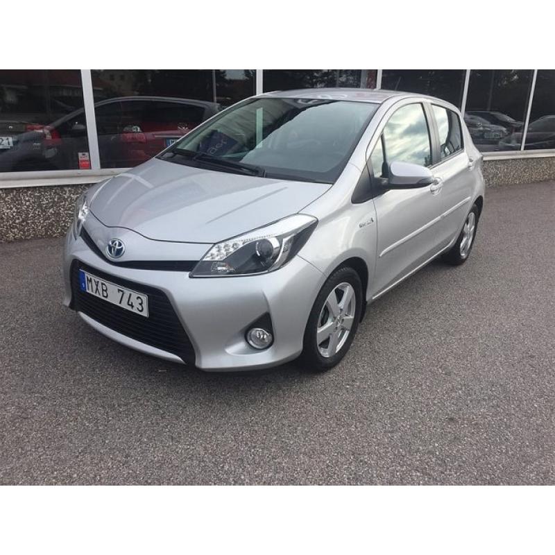 Toyota Yaris 1,5 Hybrid, Active, Navi, Värmar -12