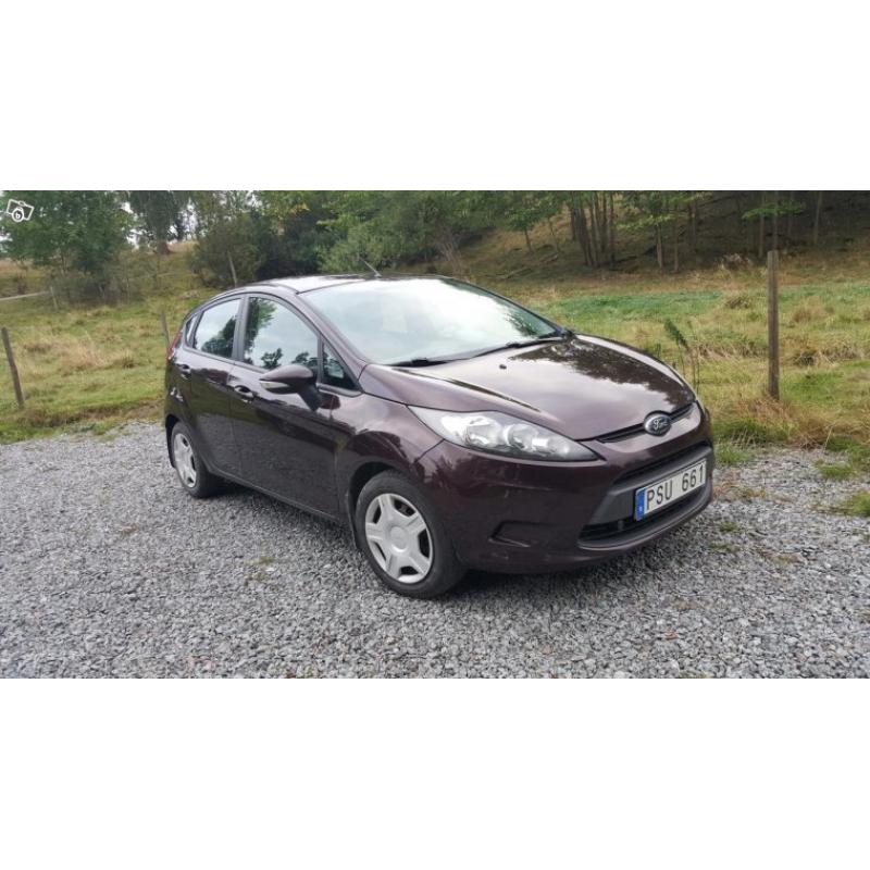 Mycket fin Ford Fiesta -10