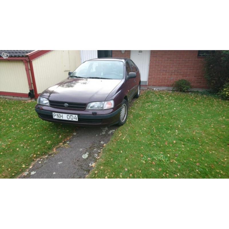 Toyota Carina E 2.0 GLi 15400 mil -93