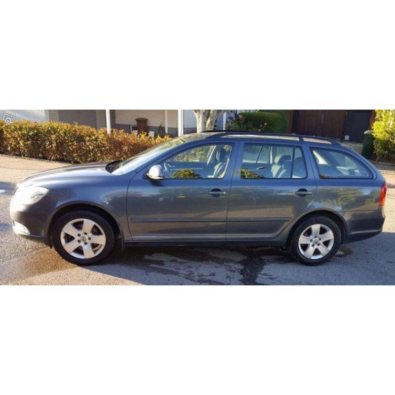 Skoda Octavia Combi 2.0 TDI -09