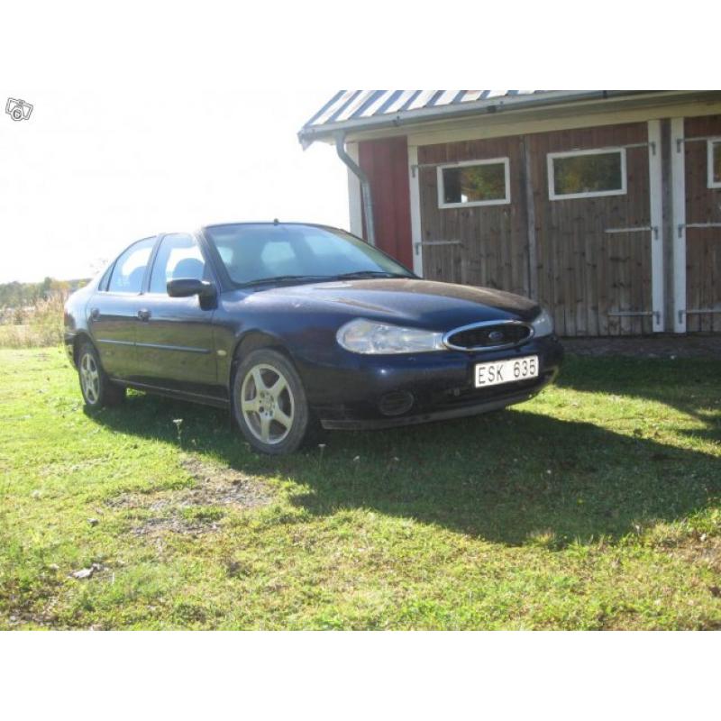 Ford Mondeo Ghia 2,0 -97