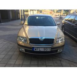 Skoda Octavia Elegan 1,6 låg mil, bes o skatt -05