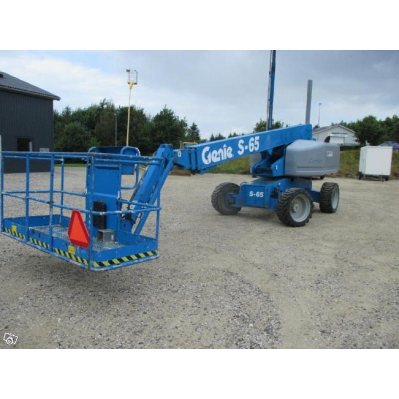 Genie s-65 4 wd telescopic boom lift