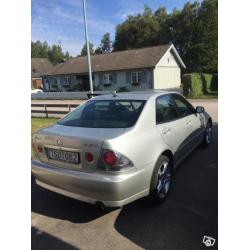 Lexus IS 200 -03