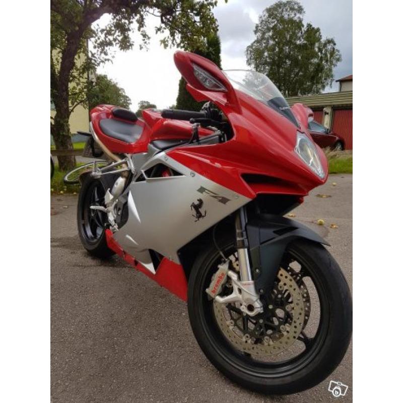 MV Agusta F4 1000 R "320 mil" -10