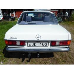 Mercedes benz 200 w 123 endast två ägare -85