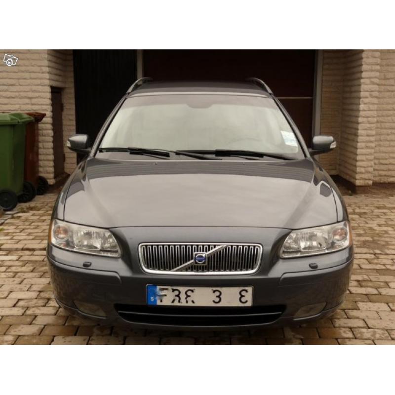 Volvo V70 Classic D5 -07