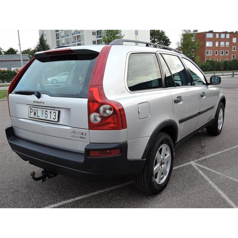 Volvo XC90 2.5T EN ÄGARE / 7-Sits / ACC / Dra -03