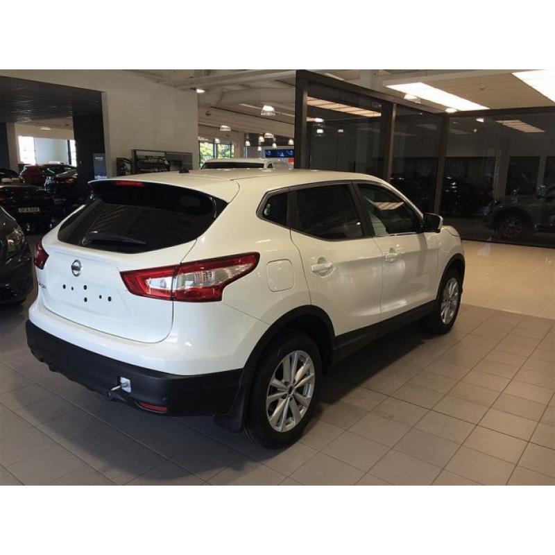 Nissan Qashqai dCi 110 N-Connecta 2WD,6M/T -16