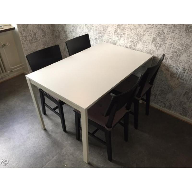 IKEA köksbord Melltorp + 4 st stolar Norvald