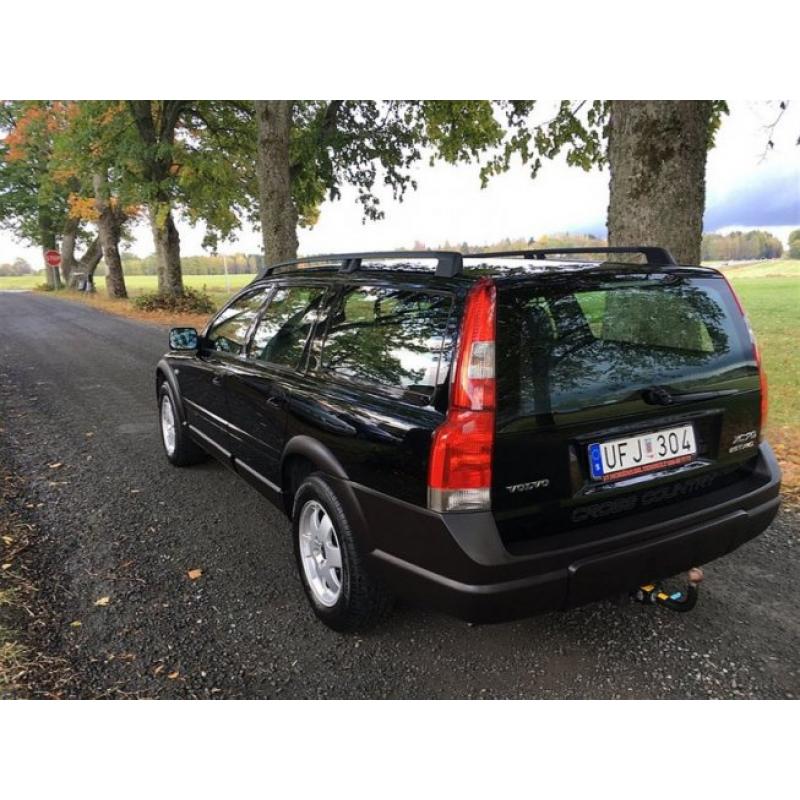 Volvo XC70 2,5T AWD #SÅLD# -04