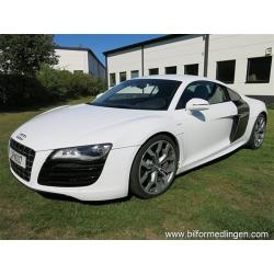 Audi R8 V10 Quattro Automat Skinn -09