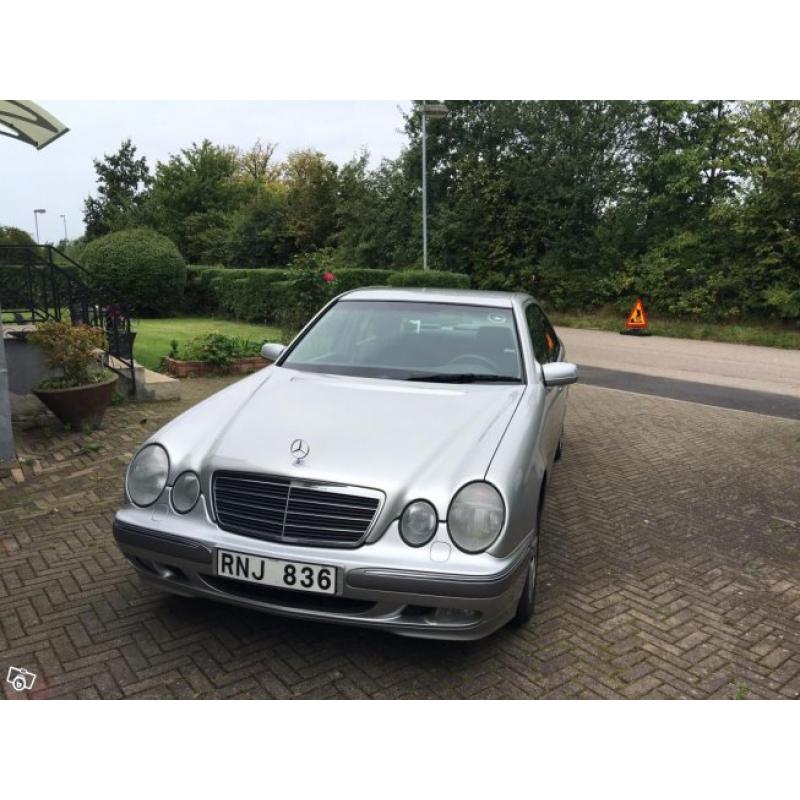 Fin mercedes benz E240,170 hk -00