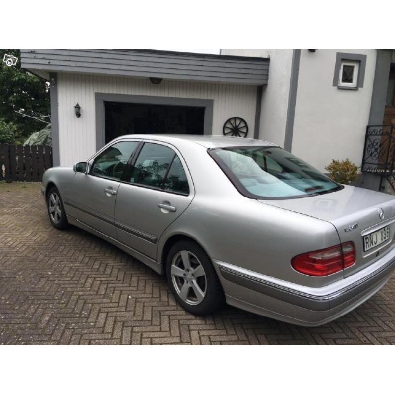 Fin mercedes benz E240,170 hk -00