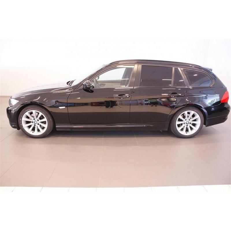 BMW 318d Touring Advantage Edition Automat -11