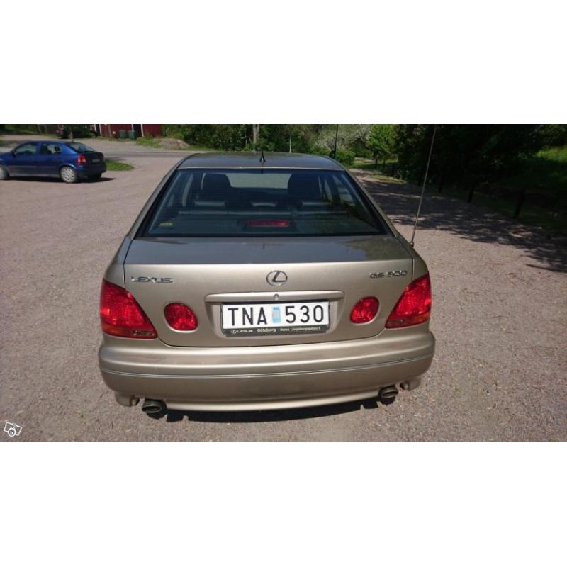 Lexus GS 300, svensksåld lågmilare -02