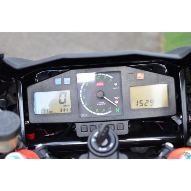 Aprilia Falco 340 mil -01