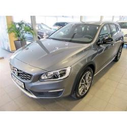 Volvo V60 Cross Country D4 AWD Bus Adv Summum -17