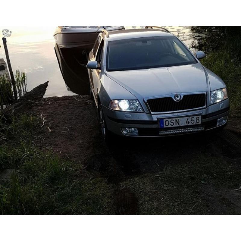 Skoda Octavia 2,0 automat/drag BYTES -08