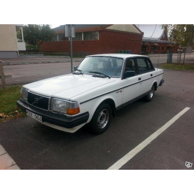 Volvo 244 -86