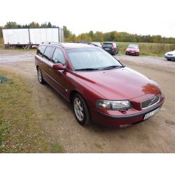 Volvo V70 Ny besiktad,Drag,0%Ränta -01