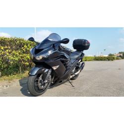 Kawasaki ZZR1400 med topbox -12