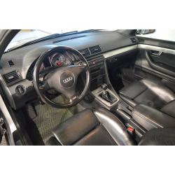 Audi S4 4.2 V8 344HK /Svensksåld -04