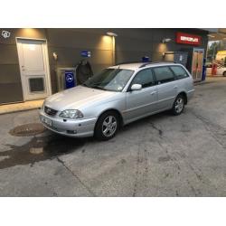 Toyota avensis VVT-i 2,0 Auto låg mil -03