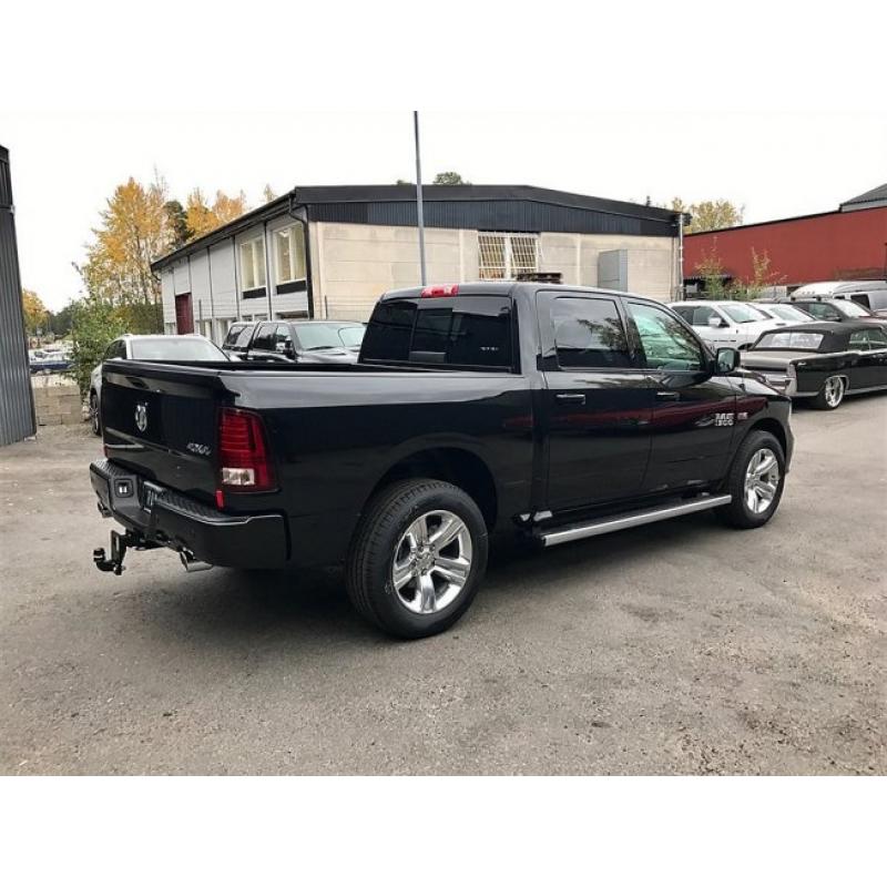 Dodge RAM Crew Cab Sport HEMI 4WD -17