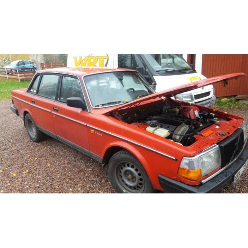 Volvo 240 -86