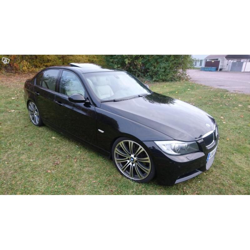 BMW 330i M-pkt, Navi, pedantägd -06