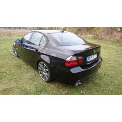 BMW 330i M-pkt, Navi, pedantägd -06