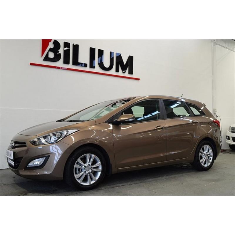 Hyundai i30 1.6 Automat Comfort 650 mil Nybil -14