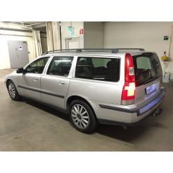 Volvo V70 170 hk/Automat/Bes o skatt/Drag/Byt -01