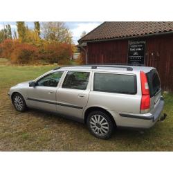 Volvo V70 170 hk/Automat/Bes o skatt/Drag/Byt -01