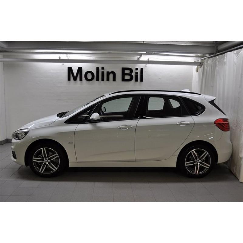 BMW 218 d A xDrive Active Tourer / Navigation -16