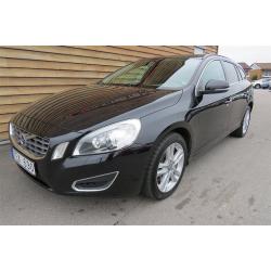 Volvo V60 D4 AWD Momentum DE / Aut. / VOC -13