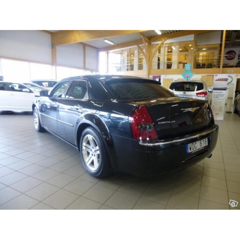 Chrysler 300c 2.7 automat skinn -06