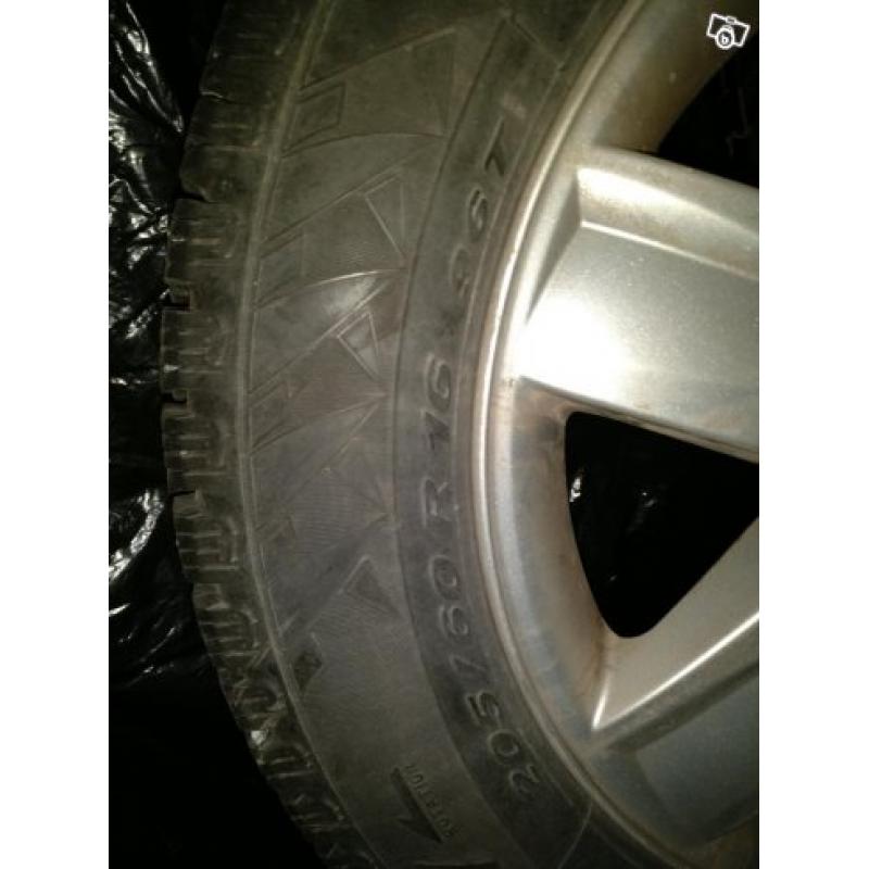 Dubbade vinterhjul Pirelli 205/60 R16 alufälg